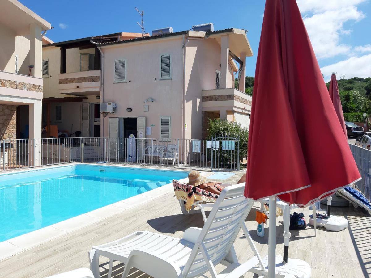 Casa Vacanze "La Caldosa" Badesi Exterior photo