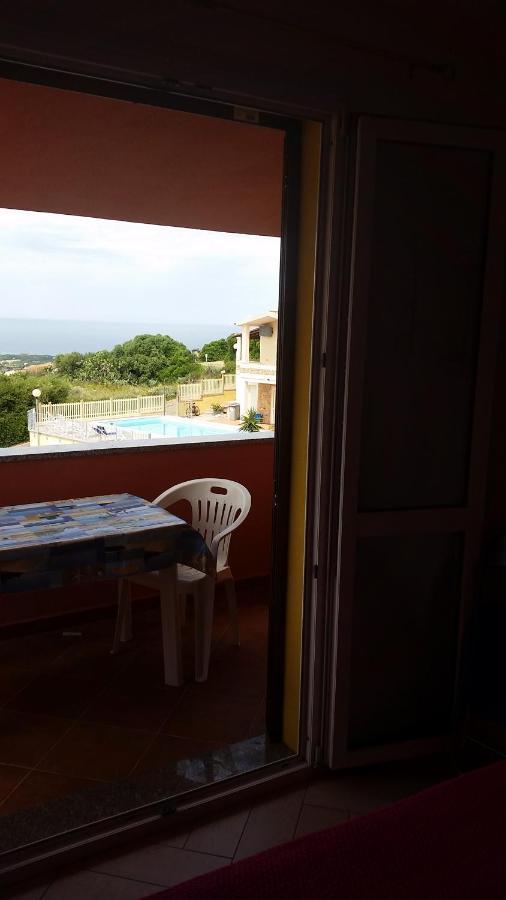 Casa Vacanze "La Caldosa" Badesi Exterior photo