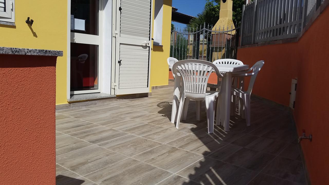 Casa Vacanze "La Caldosa" Badesi Exterior photo