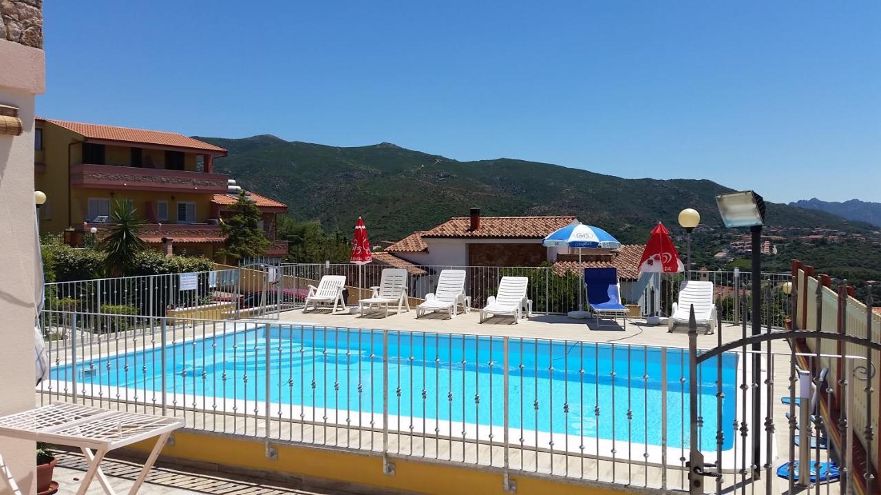 Casa Vacanze "La Caldosa" Badesi Exterior photo